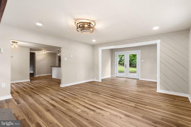65 MACARTHUR AVE, Franklinville, NJ 08322