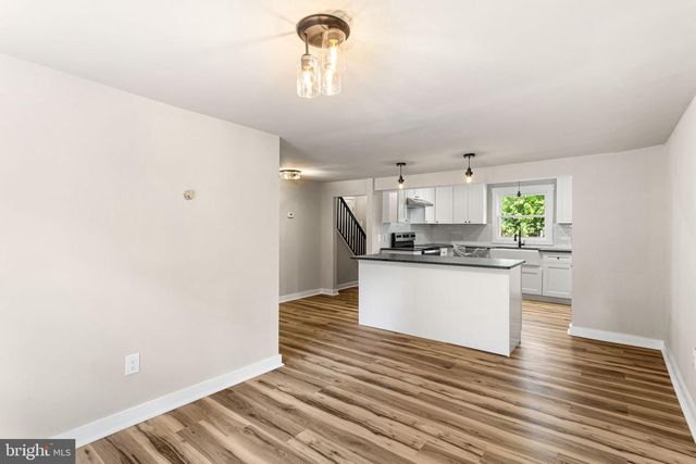 65 MACARTHUR AVE, Franklinville, NJ 08322