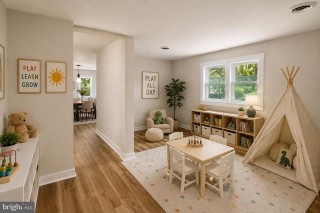 65 MACARTHUR AVE, Franklinville, NJ 08322