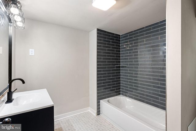 65 MACARTHUR AVE, Franklinville, NJ 08322