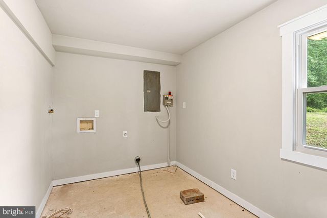 65 MACARTHUR AVE, Franklinville, NJ 08322
