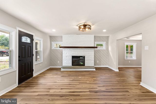 65 MACARTHUR AVE, Franklinville, NJ 08322