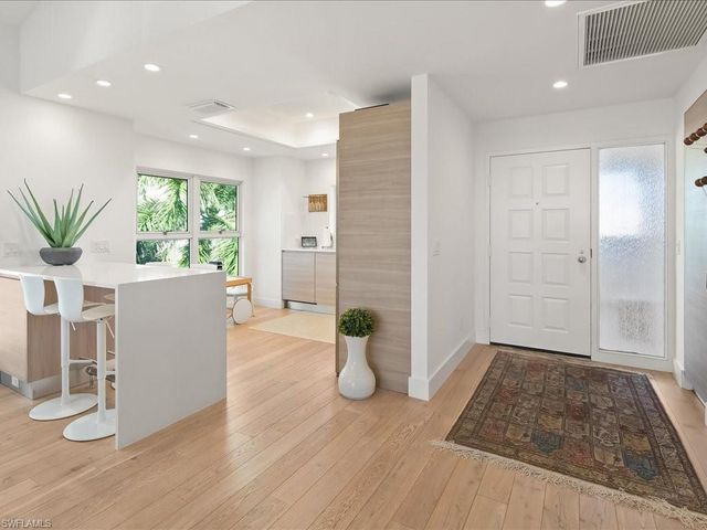 4500 Gulf Shore Blvd N Apt 311, Naples, FL 34103