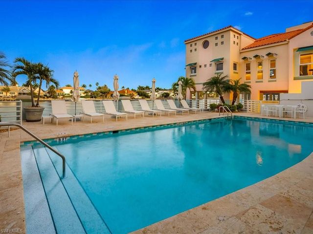 4500 Gulf Shore Blvd N Apt 311, Naples, FL 34103