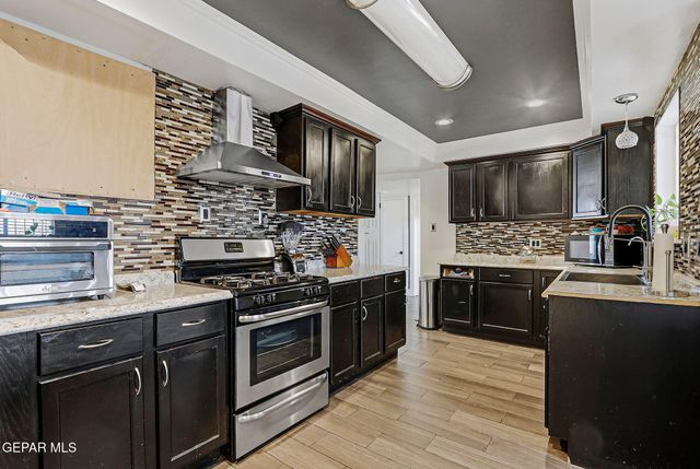 9517 WAVERLY Drive, El Paso, TX 79924