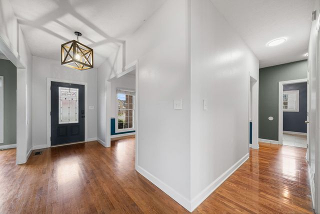 1026 Blue Jay Ln, Adams, TN 37010