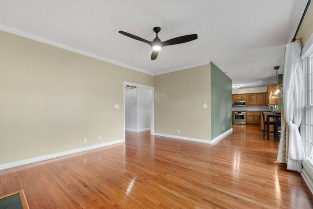 1026 Blue Jay Ln, Adams, TN 37010