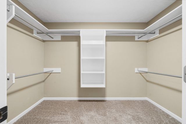 1026 Blue Jay Ln, Adams, TN 37010