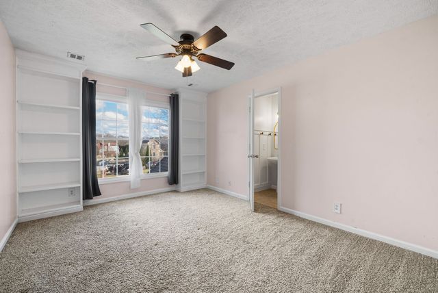 1026 Blue Jay Ln, Adams, TN 37010