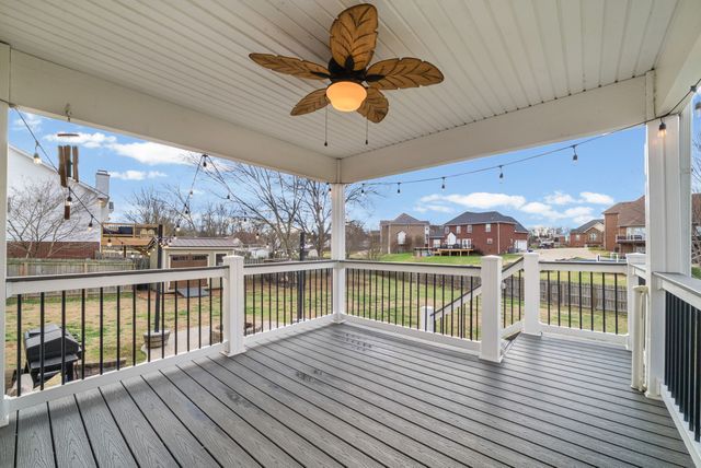 1026 Blue Jay Ln, Adams, TN 37010