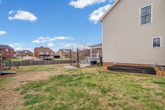 1026 Blue Jay Ln, Adams, TN 37010