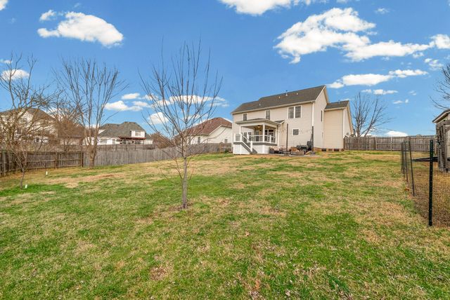 1026 Blue Jay Ln, Adams, TN 37010