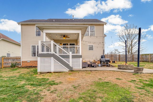 1026 Blue Jay Ln, Adams, TN 37010