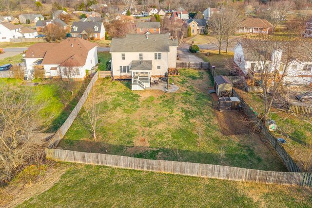 1026 Blue Jay Ln, Adams, TN 37010