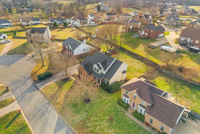 1026 Blue Jay Ln, Adams, TN 37010