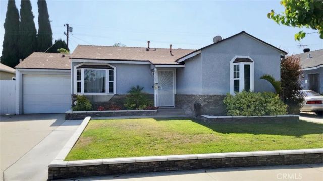 6158 Adenmoor Avenue, Lakewood, CA 90713