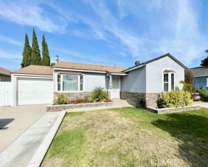 6158 Adenmoor Avenue, Lakewood, CA 90713