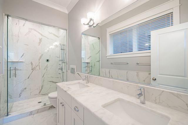 920 W WRIGHTWOOD Avenue 2, Chicago, IL 60614