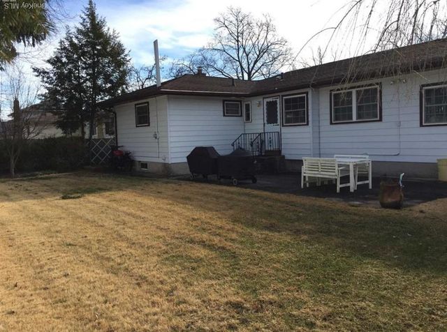 406 Plainview Road, Hicksville, NY 11801