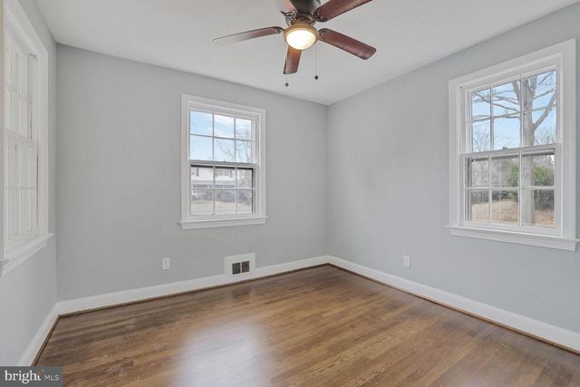 530 W MONTGOMERY AVE, Rockville, MD 20850