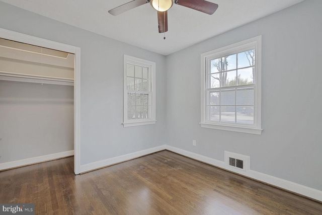 530 W MONTGOMERY AVE, Rockville, MD 20850