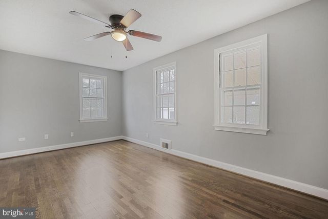 530 W MONTGOMERY AVE, Rockville, MD 20850