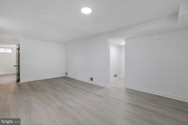 530 W MONTGOMERY AVE, Rockville, MD 20850
