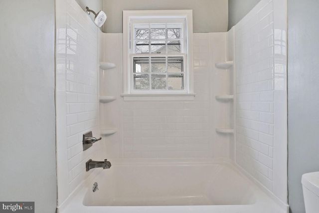530 W MONTGOMERY AVE, Rockville, MD 20850