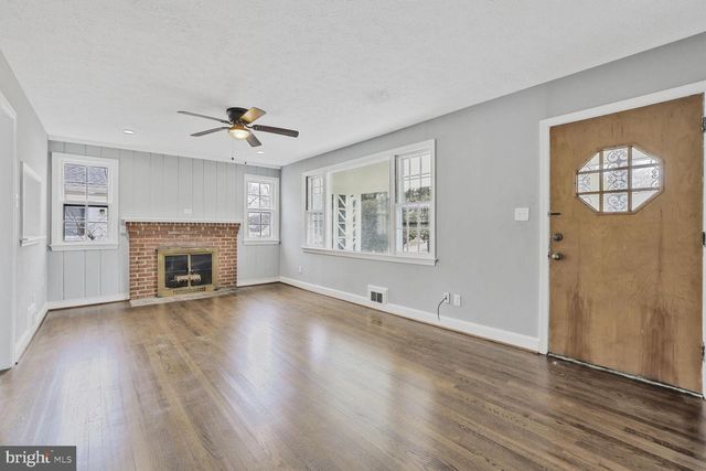 530 W MONTGOMERY AVE, Rockville, MD 20850