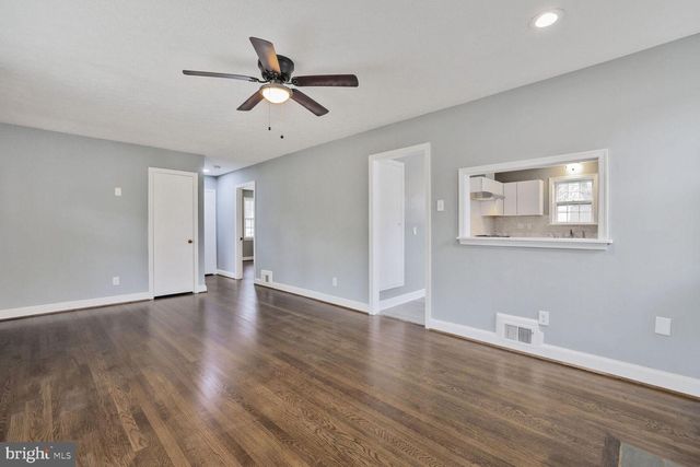 530 W MONTGOMERY AVE, Rockville, MD 20850