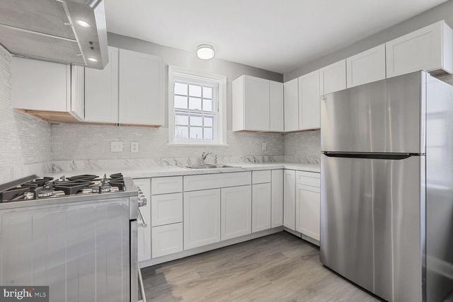 530 W MONTGOMERY AVE, Rockville, MD 20850