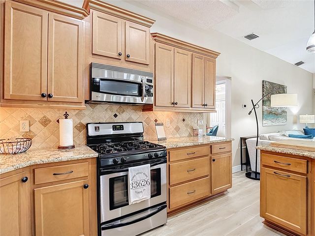 9906 BENNINGTON DRIVE, Tampa, FL 33626