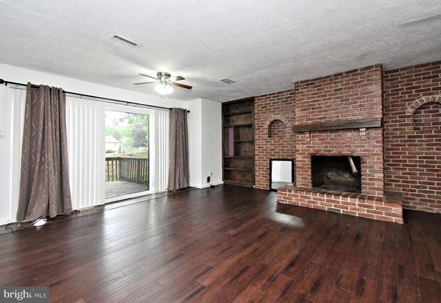 17 CENTENNIAL RD, Telford, PA 18969