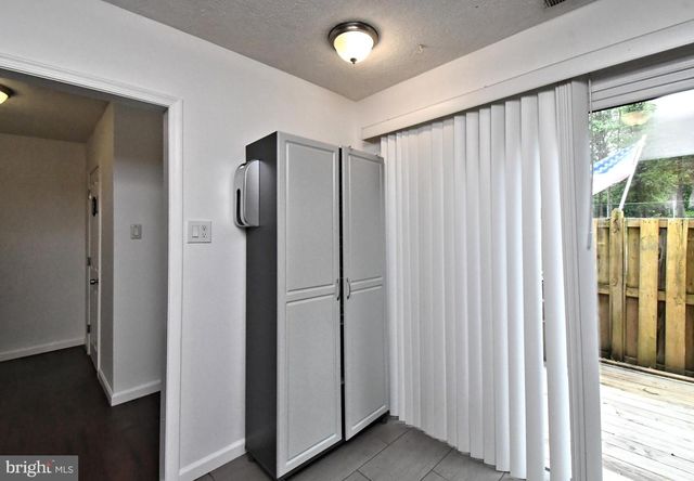 17 CENTENNIAL RD, Telford, PA 18969