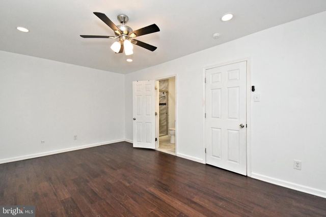 17 CENTENNIAL RD, Telford, PA 18969
