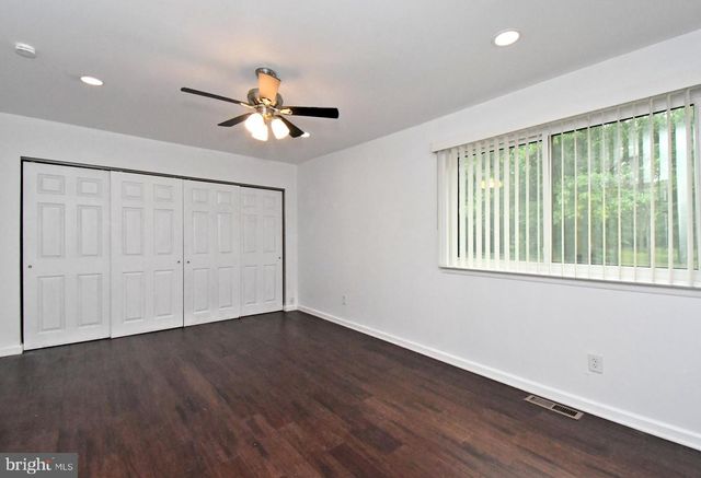 17 CENTENNIAL RD, Telford, PA 18969
