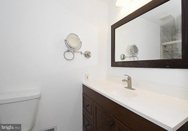 17 CENTENNIAL RD, Telford, PA 18969