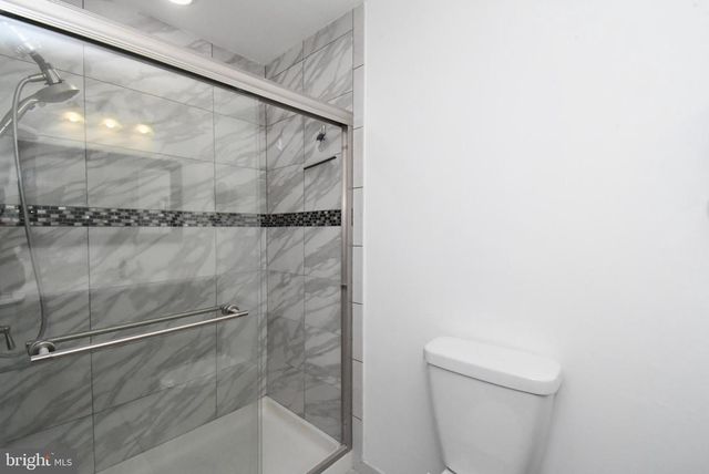 17 CENTENNIAL RD, Telford, PA 18969