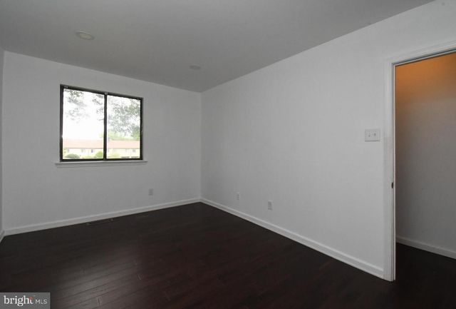 17 CENTENNIAL RD, Telford, PA 18969
