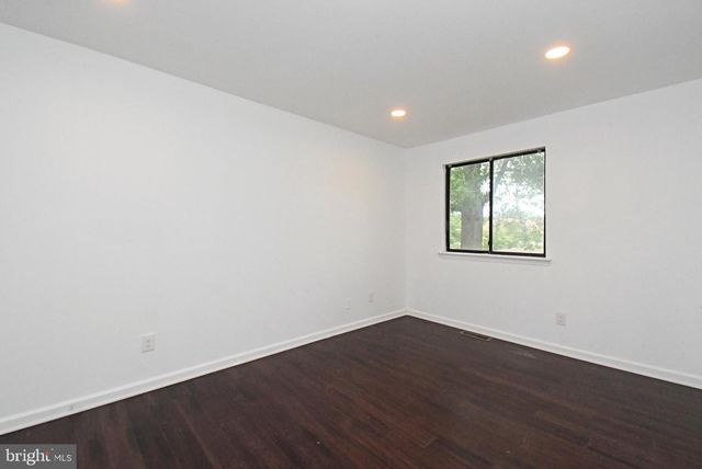 17 CENTENNIAL RD, Telford, PA 18969