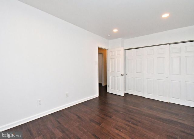 17 CENTENNIAL RD, Telford, PA 18969