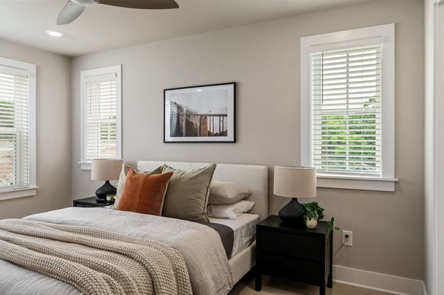 141 Hart Ln, Nashville, TN 37207