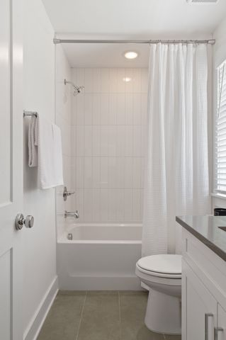 141 Hart Ln, Nashville, TN 37207