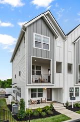 141 Hart Ln, Nashville, TN 37207