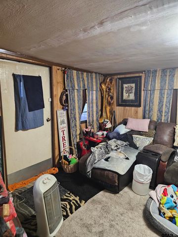 2059 ST HWY 135 N, Jacksonville, TX 75766