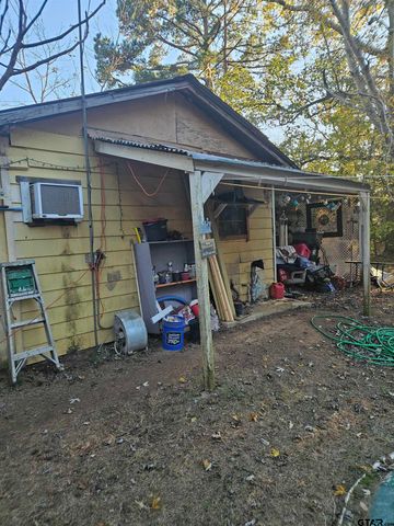 2059 ST HWY 135 N, Jacksonville, TX 75766