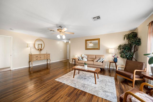 166 Kristen DR, Kyle, TX 78640