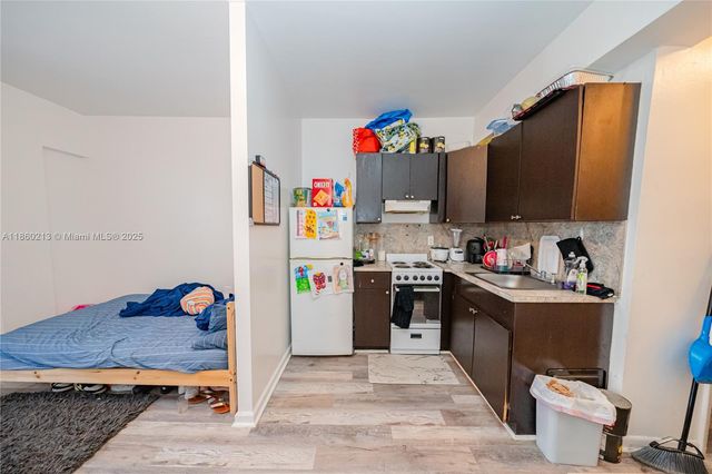 1274 W Flagler St, Miami, FL 33135