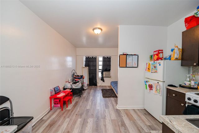 1274 W Flagler St, Miami, FL 33135