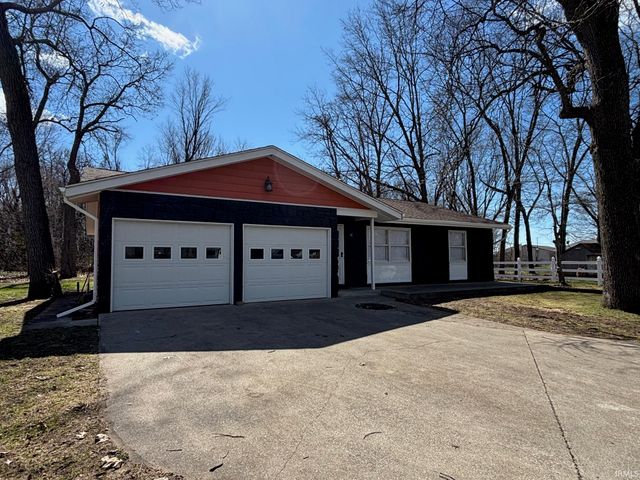 25838 Meadow Oak Lane, Elkhart, IN 46514
